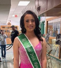 Read more about the article Owens crowned Miss Irish Rose