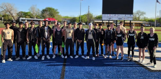 Read more about the article Quanah HS Track headed to Regional Meet