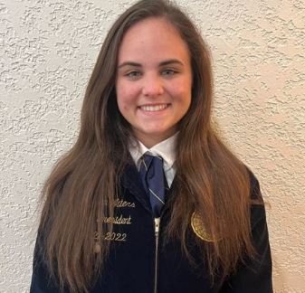 Read more about the article Waters receives livestock/rodeo scholarship