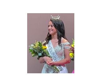 Read more about the article Owens crowned Miss Southlake Outstanding Teen